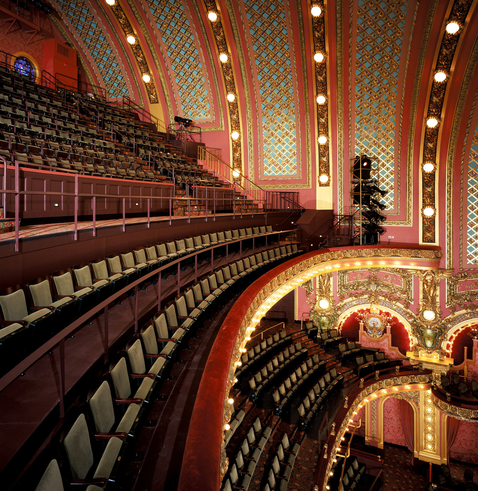 the-cutler-majestic-theatre-at-emerson-college-boston-preservation